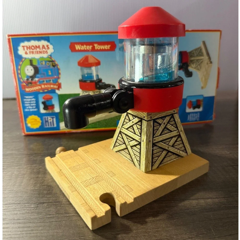 Thomas & Friends Water Tower Red Good 2001 Wooden Railway Gullane with Box